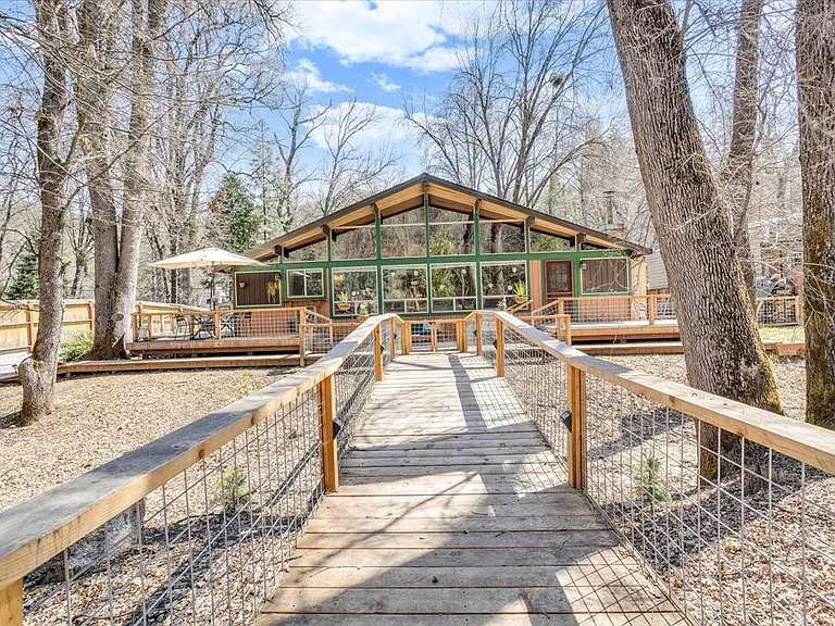 Crystal Falls Dr — Photo 1