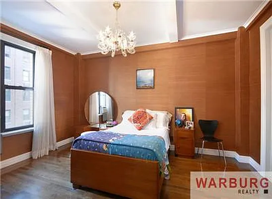 Sold by Warburg | media 17