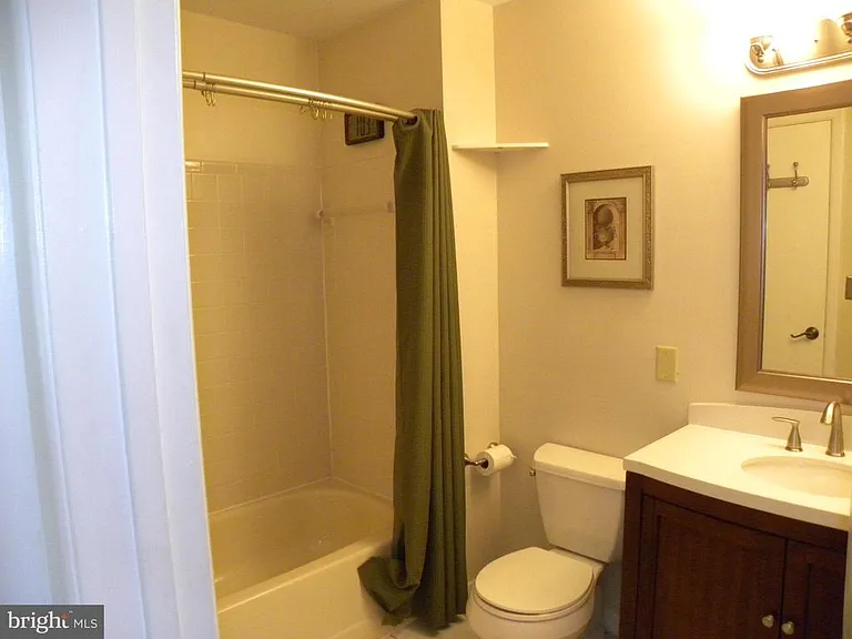 300B Mitten Ln #B — Photo 18