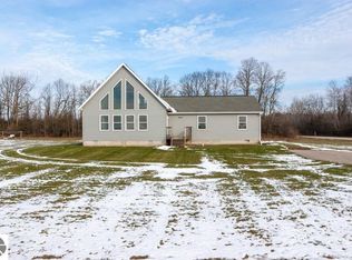 7447 E Broomfield Rd, Mt Pleasant, MI 48858