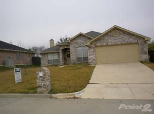 1613 McGarry Ln, Mansfield, TX 76063