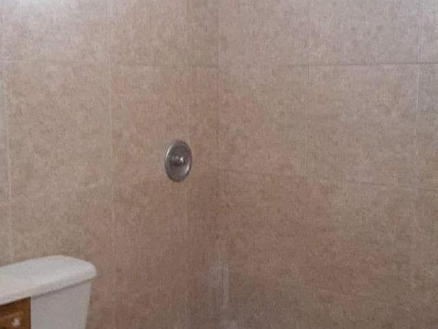 2nd image of 425 Calle Austria
