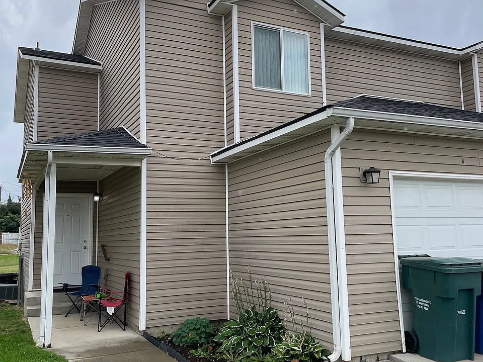 1610 E Cda Ave #B