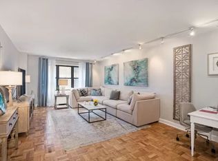301 E 48th St APT 4J, Manhattan, NY 10017