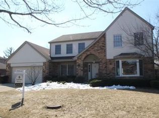 1105 Virginia Ave, Libertyville, IL 60048