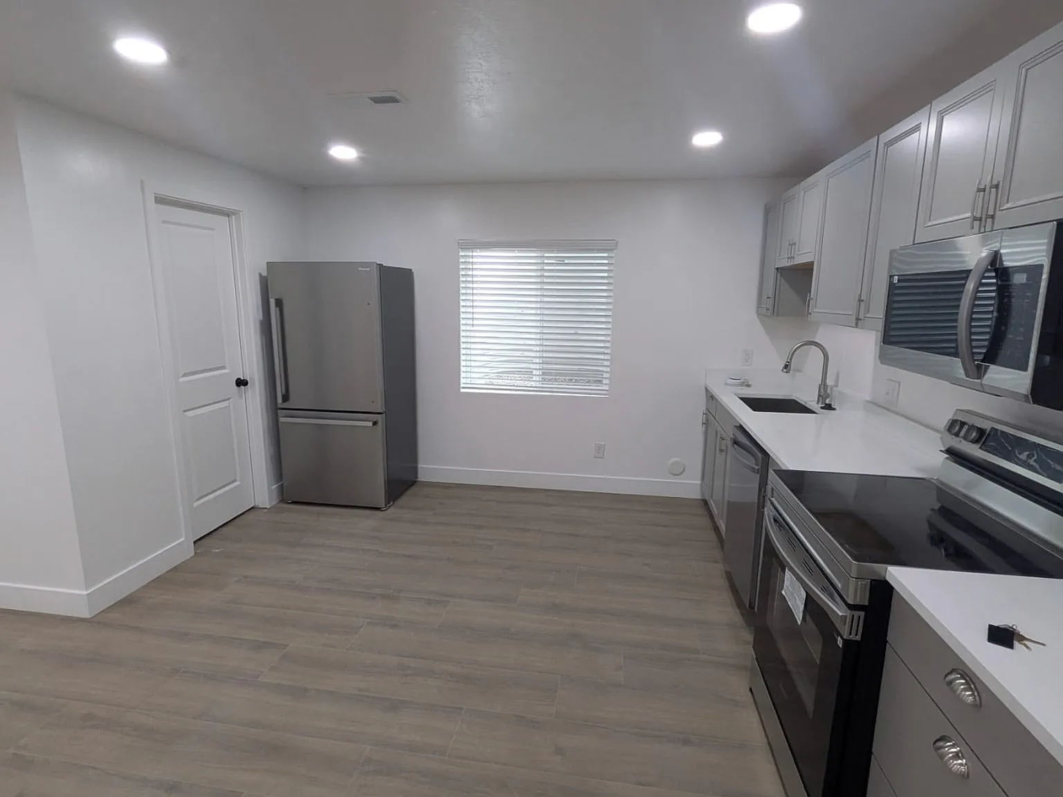 2 bed, 1183 sqft, $1,600 — Photo 4