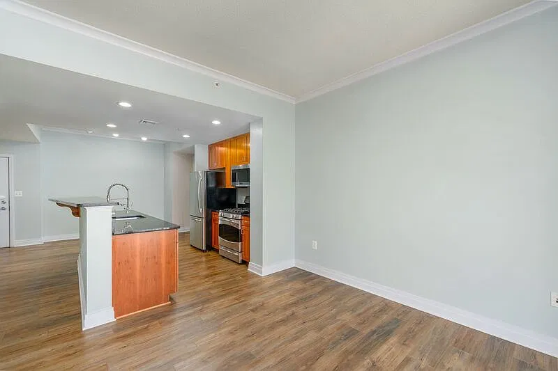 2 bed, 2.0 bath, 967 sqft, $2,250 — Photo 3