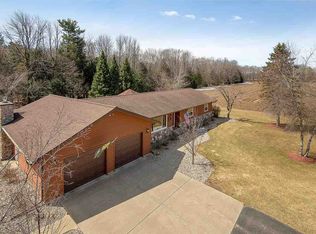 N11069 Yaeger Rd, Clintonville, WI 54929