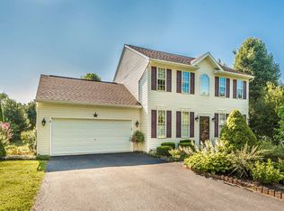 4 Rockingham Dr, Keedysville, MD 21756