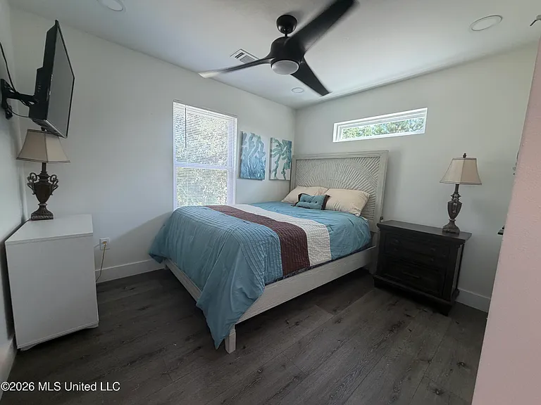 4060 Cardinal St — Photo 16