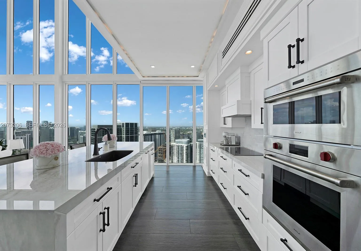 Marinablue Condo — Photo 4