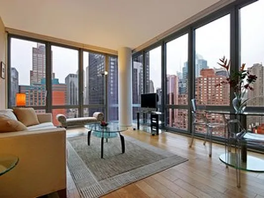 Rented by Corcoran | media 21