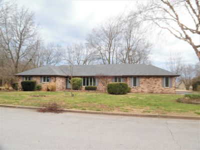 1645 Oak Drive, Aurora, MO, 65605