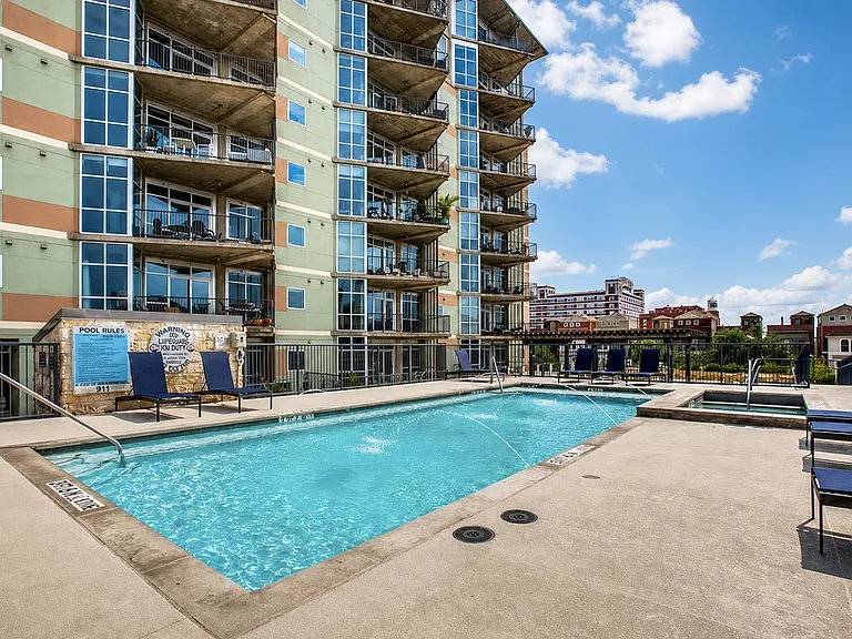 1001 Belleview St #103 — Photo 29