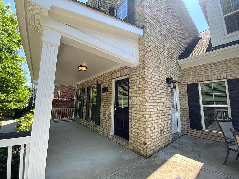 10220 Vanguard Pkwy — Photo 4