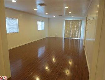 5th image of 930 W Grovecenter St