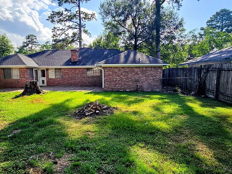 25602 Oakhurst Dr — Photo 34