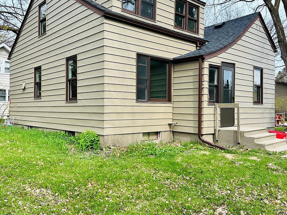 1st image of 308 5th St SE #1