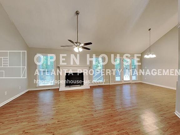 3rd image of 3506 Oaks Dr #3
