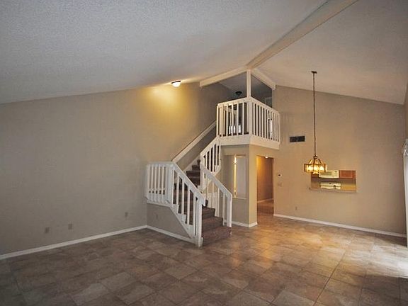 4th image of 1158 E Winged Foot Cir