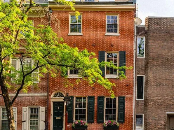 302 Delancey St, Philadelphia, PA 19106
