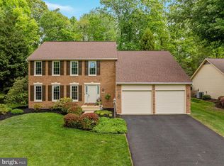 12852 Valleywood Dr, Woodbridge, VA 22192