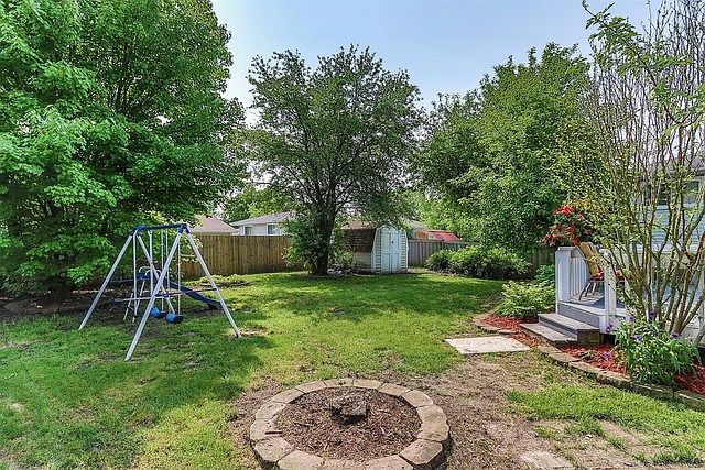 2nd image of 465 Raphael Ave