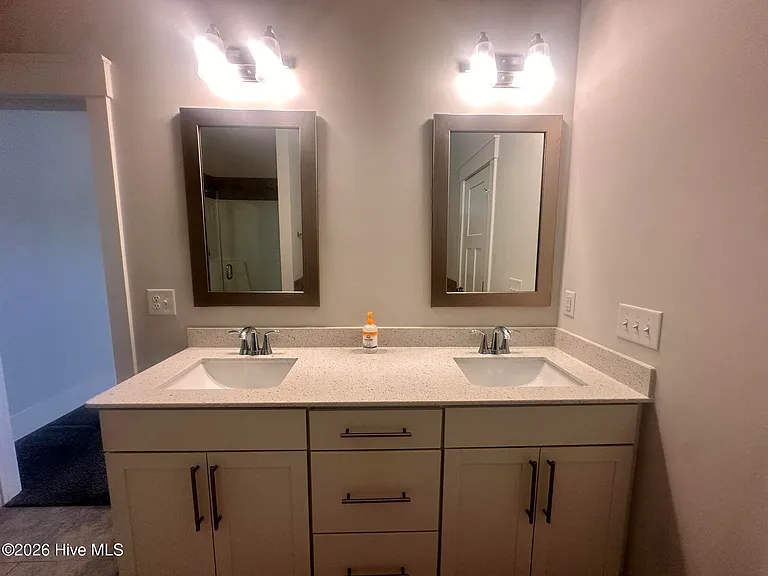 201 Thistleberry Dr — Photo 34