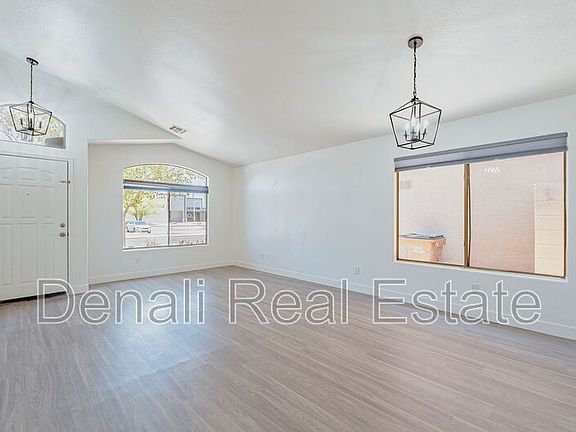 4th image of 29612 N Desert Willow Blvd