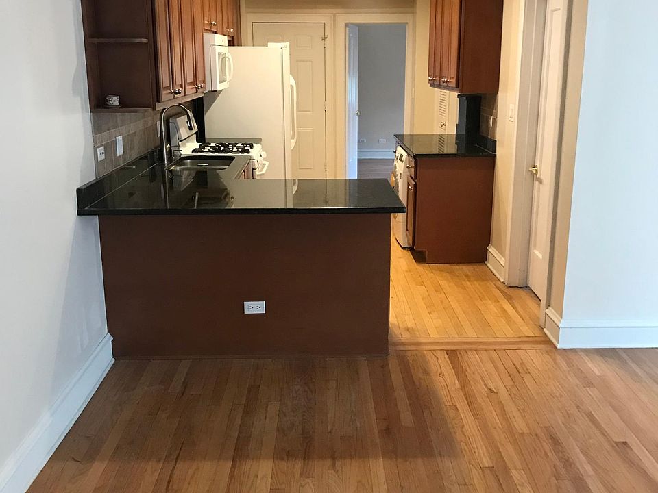 1st image of 4305 N Saint Louis Ave #2