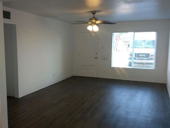 4th image of 2225 W Clarendon Ave