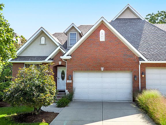 2nd image of 1213 Connamara Ct
