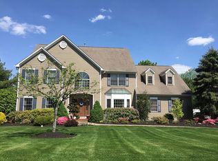 88 Governor Dr, Basking Ridge, NJ 07920