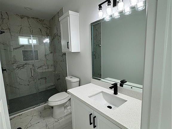 4th image of 5809 Northwestern Ave