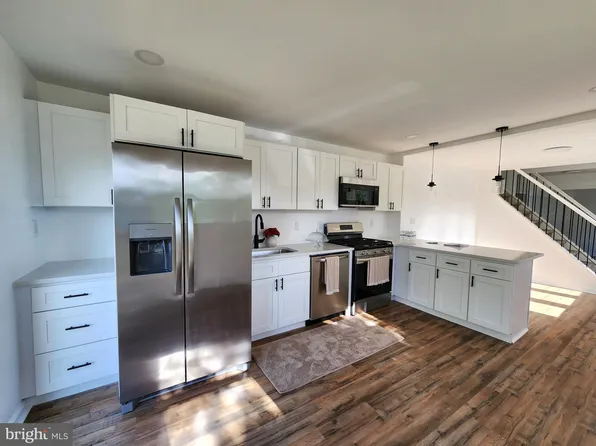 415 Cumberland Ave, Magnolia, NJ 08049