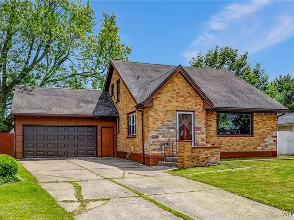 35 Kendale Rd, Cheektowaga, NY 14215