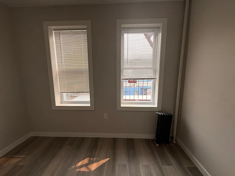 536 51st St #3E — Photo 5