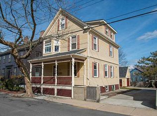 79 3rd St, Newport, RI 02840