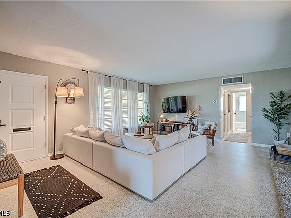 5th image of 5521 Seville Rd
