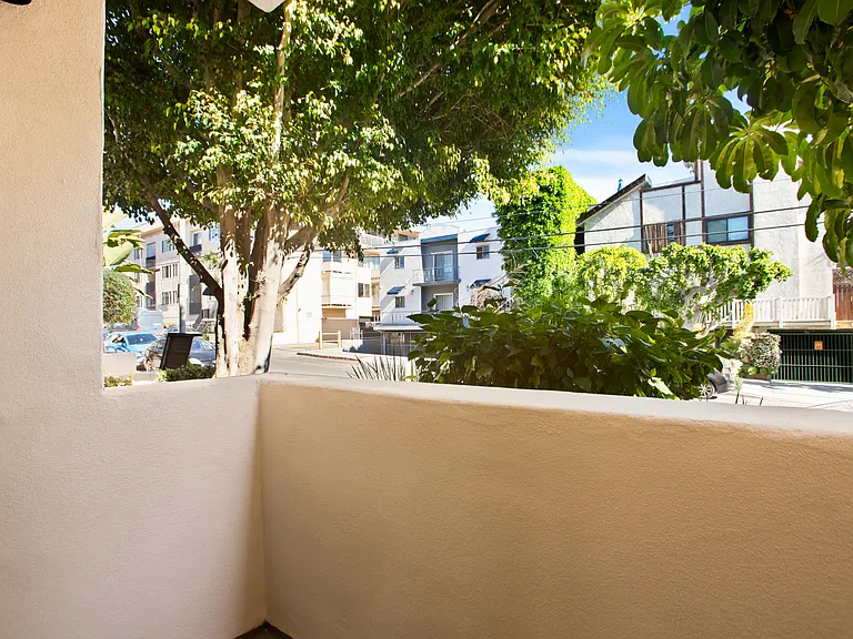 2BD (D) - Balcony