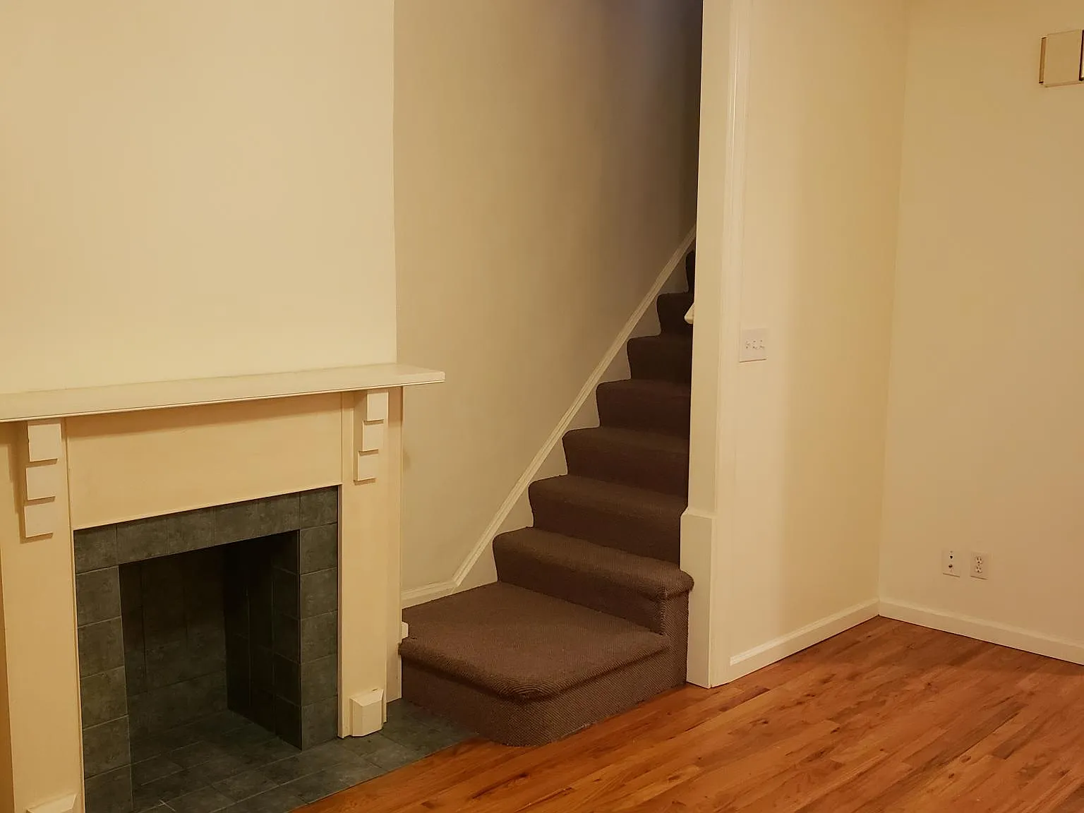 522 Lloyd Street — Photo 3