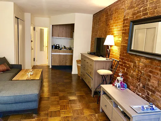 Rented by Compass | media 5