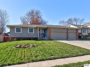 9211 Monroe St, Omaha, NE 68127
