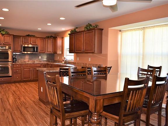 4th image of 10841 Gasson Dr