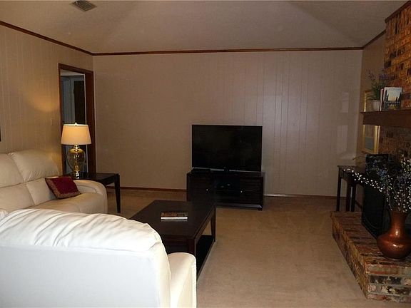 4th image of 7116 Bahama Ct