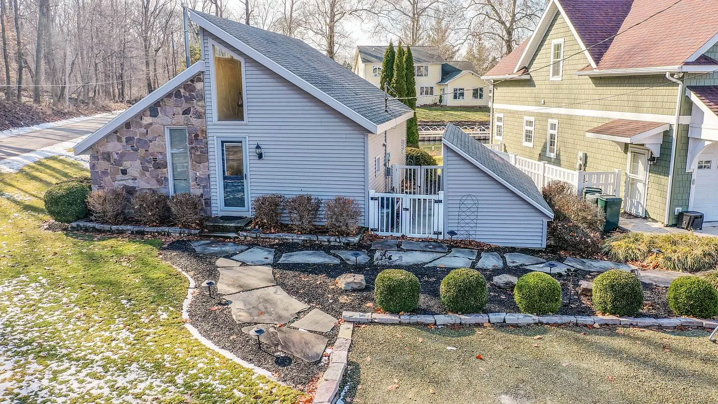10259 N South Channel Dr photo 1
