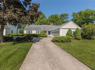 2806 Tonawanda Dr, Rocky River, OH