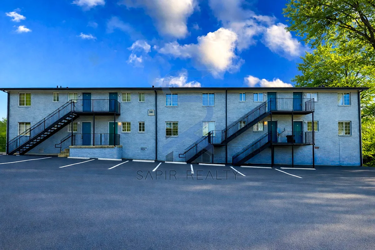 Building Photo - 2045 Alison Ct SW #8