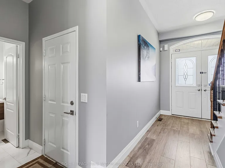 3872 Skyview St — Photo 3