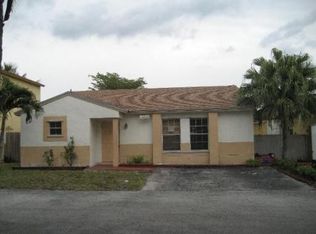 18961 NW 63 Court Cir, Hialeah, FL 33015